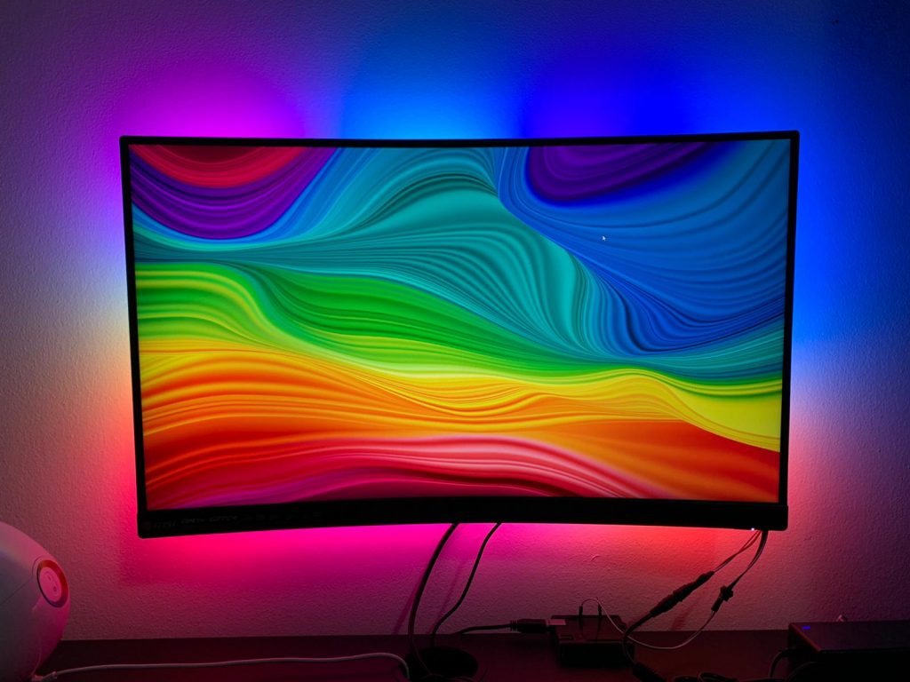 Ambiduino: retroilluminazione monitor con Arduino e LED WS2812B